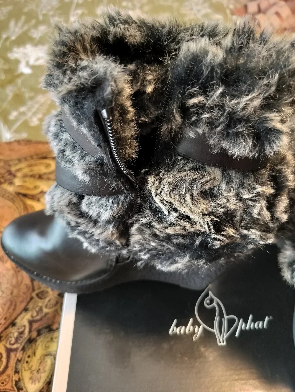 VTG Y2K Baby Phat Women's 7.5 Demaris Faux Fur Wedge Boots Black Like New OG Box